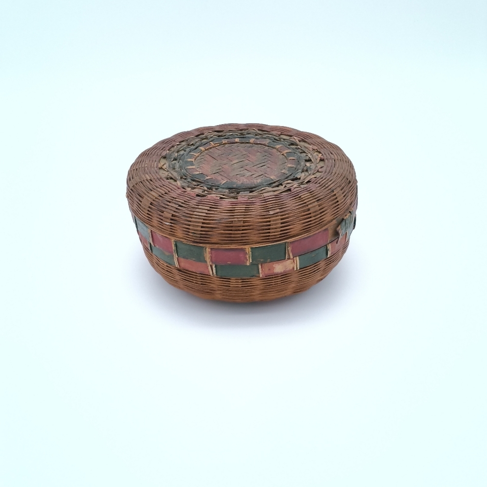 1930s - 1940's Round Woven Sewing Basket